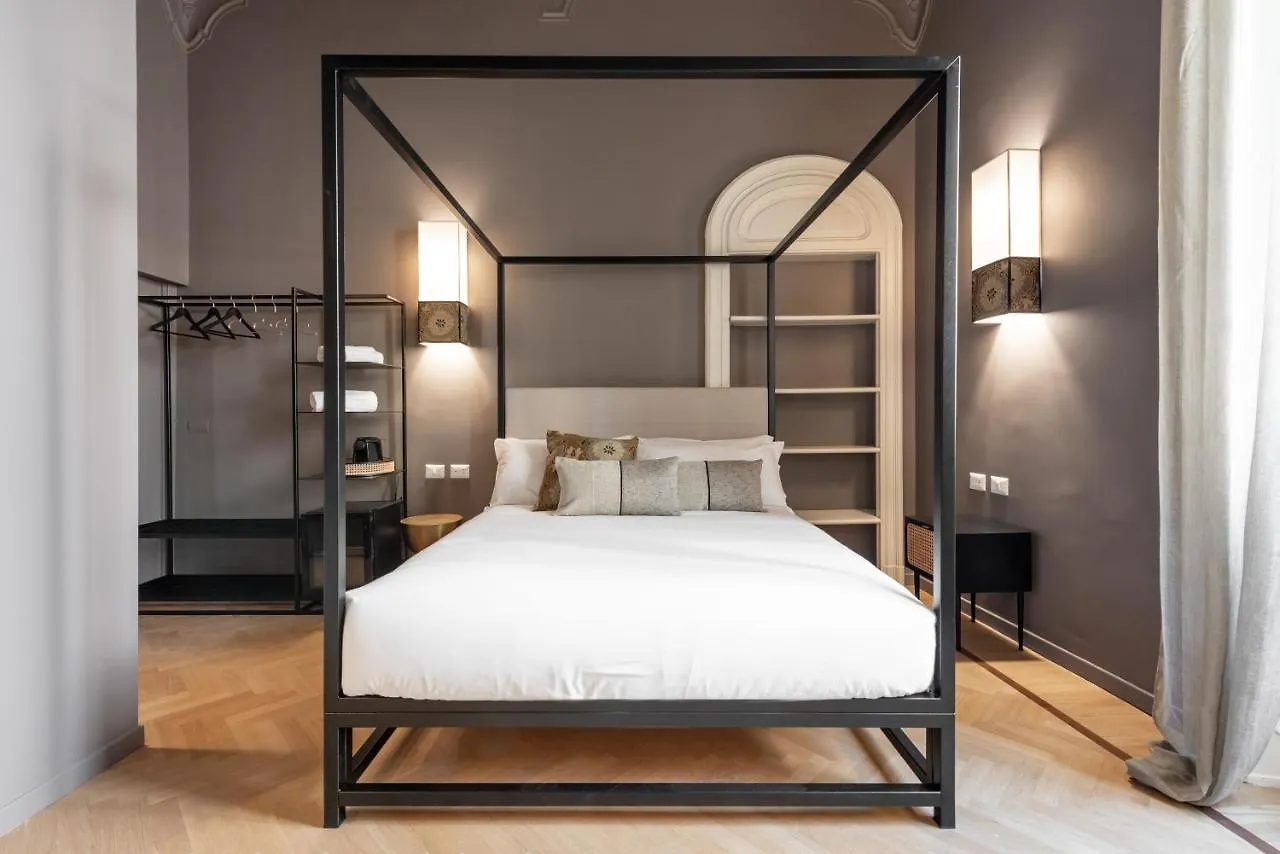 Boutique Centrale Sant'Andrea Milan 2*,