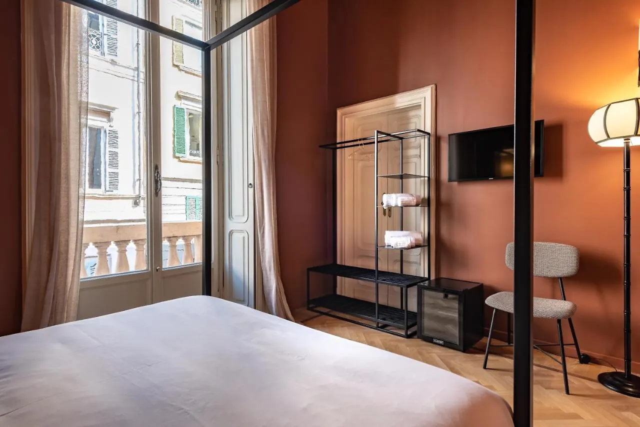 Boutique Centrale Sant'Andrea Milan