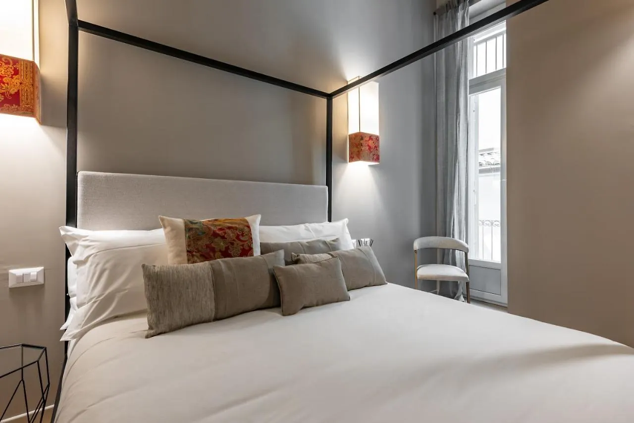 Boutique Centrale Sant'Andrea Milan 2*,